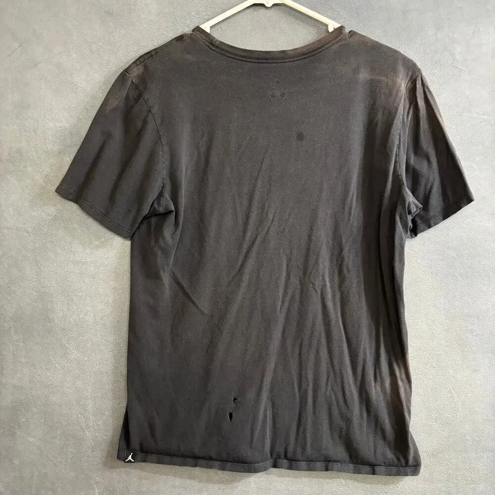 Thrashed Air Jordan Shadows of a Legend T-Shirt Black Men’s Medium Graphic Tee